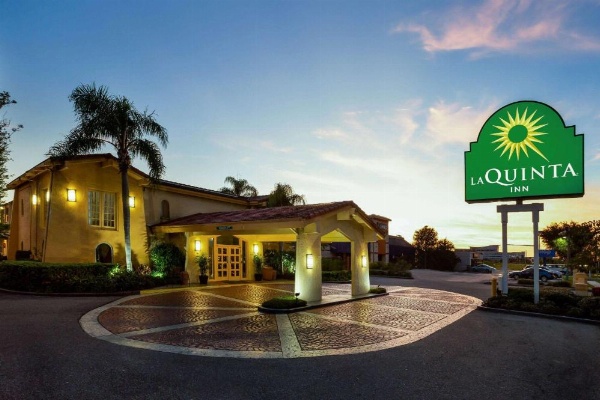 La Quinta Inn & Suites by Wyndham Tampa Bay Airport image 9